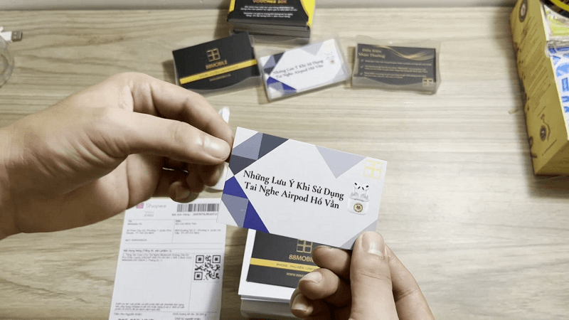 hướng dẫn sạc tai nghe airpods