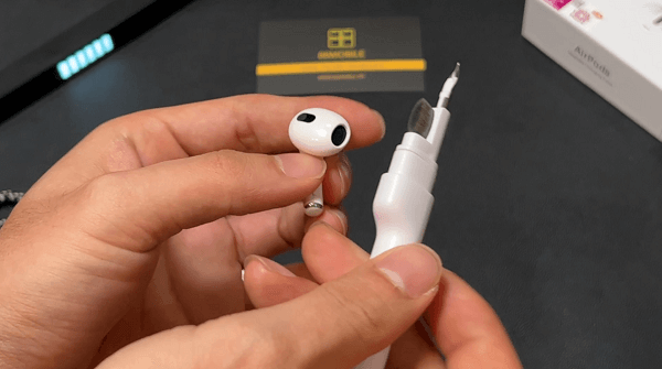 tai nghe airpod bị rè